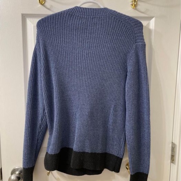 Club Monaco blue sweater - Picture 4 of 5